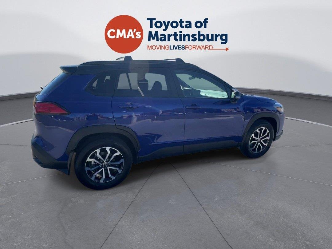 Used 2025 Blue Crush Metallic w/Jet Black Roof Toyota Hybrid SE image 6