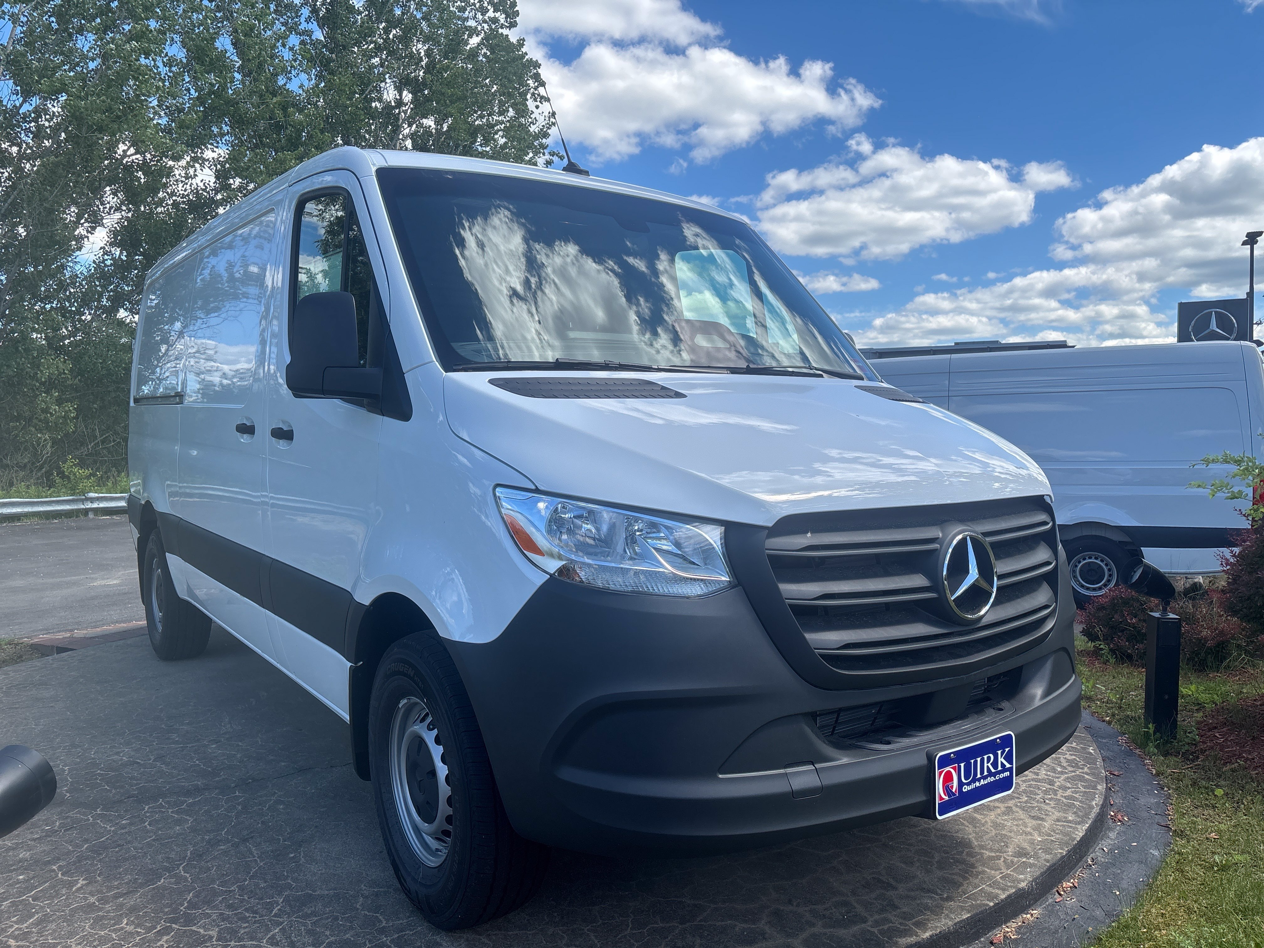 New 2026 ARCTIC WHITE Mercedes-Benz Worker image 6