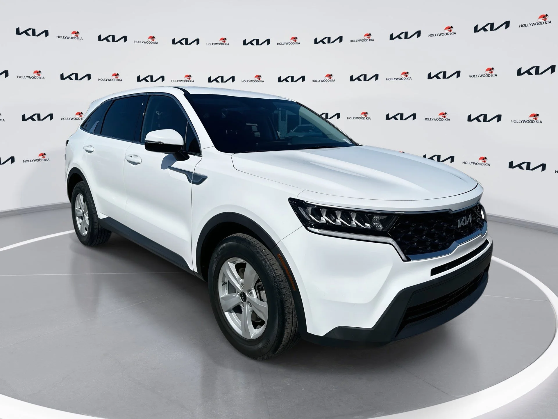 2023 Kia Sorento LX AT's photo