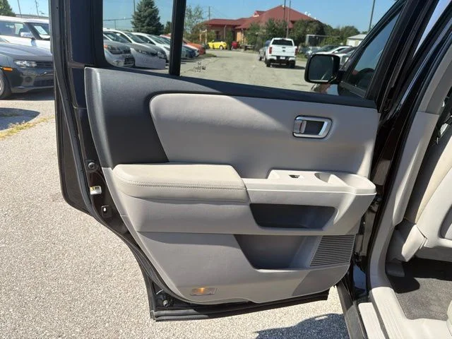 Used 2009 Black Honda EX-L image 22