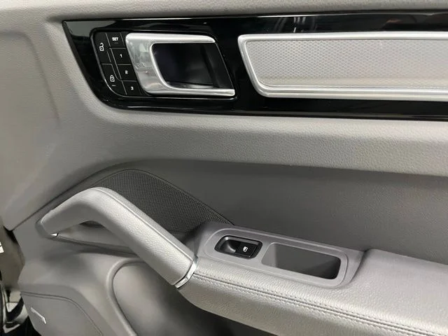 2022 Porsche Cayenne Platinum Edition - Photo 53