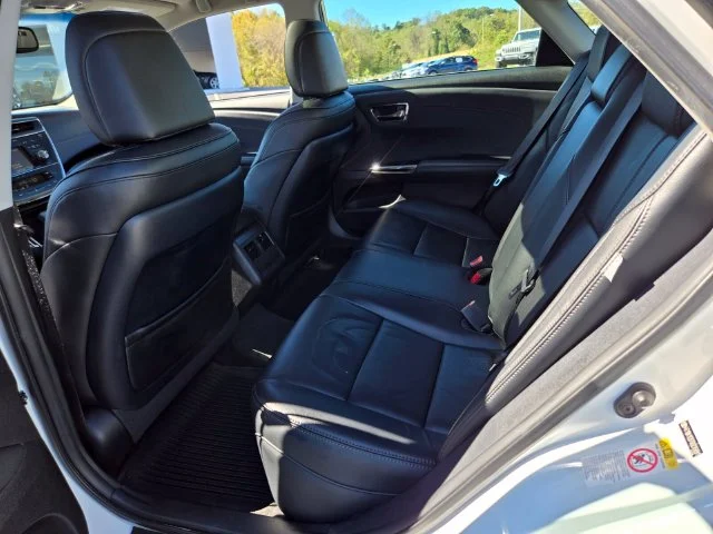 Used 2016 White Toyota XLE Premium image 13