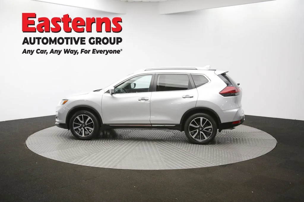 Used 2020 Silver Nissan SL image 58