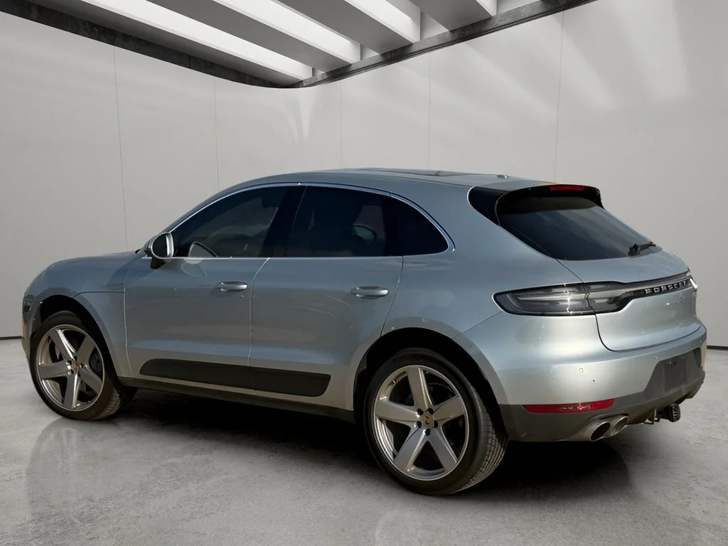 Used 2019 Dolomite Silver Metallic Porsche S image 3