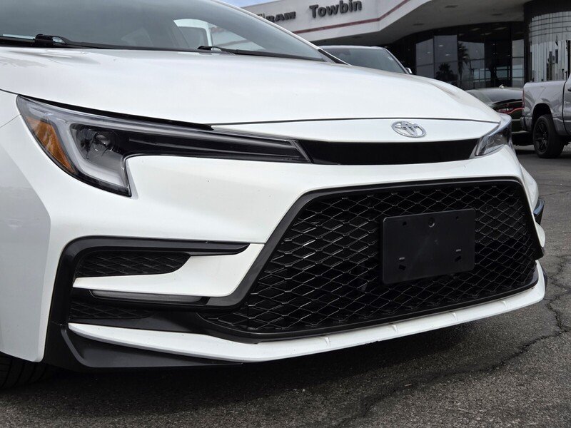 Used 2025 White Toyota SE image 9