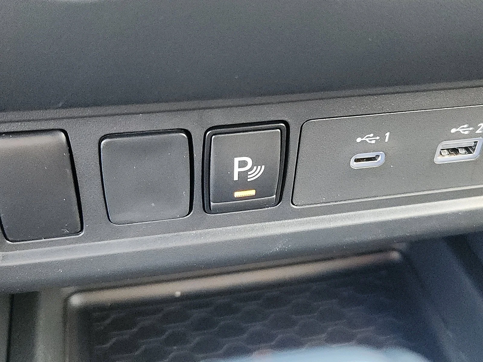 New 2026 Boulder Gray Pearl Nissan Crew Cab SV image 14