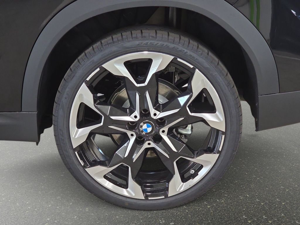 New 2026 Black Sapphire Metallic BMW xDrive28i image 21