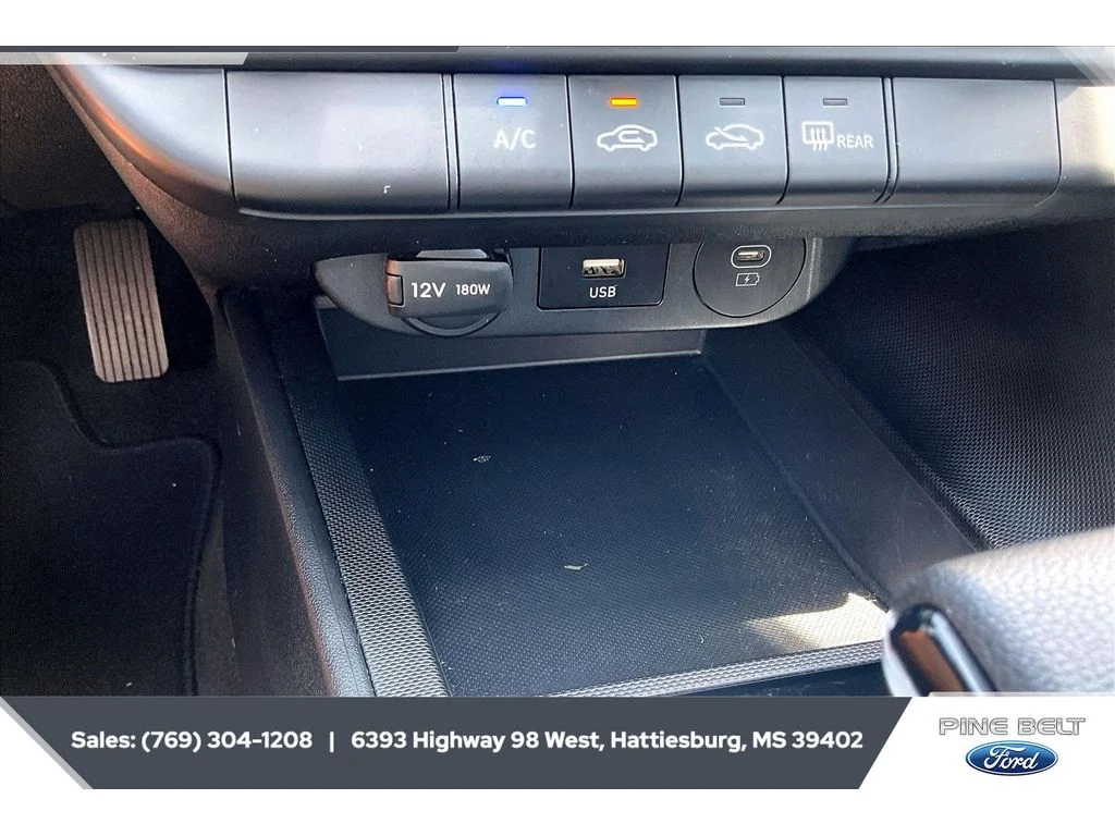 Used 2024 Ultimate Red Hyundai SE image 23
