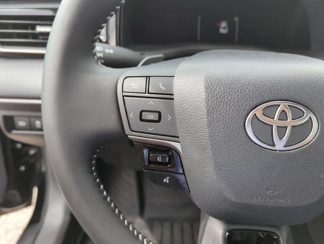 Used 2026  Toyota SE Nightshade image 30