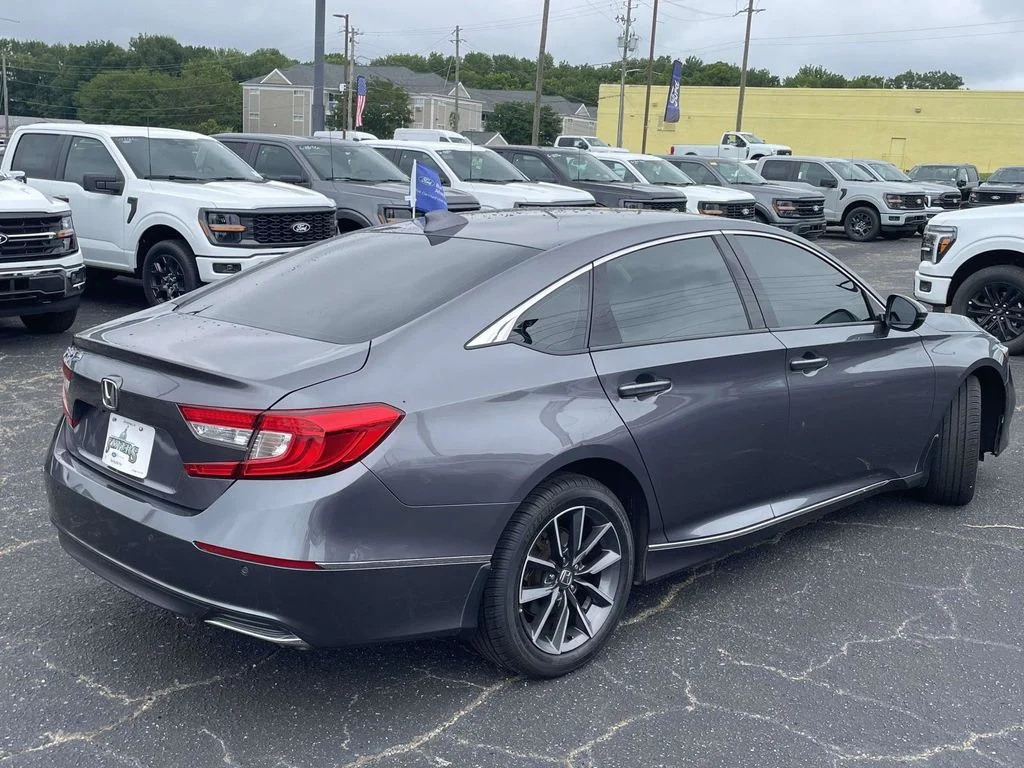 Used 2021 Gray Honda EX-L image 3