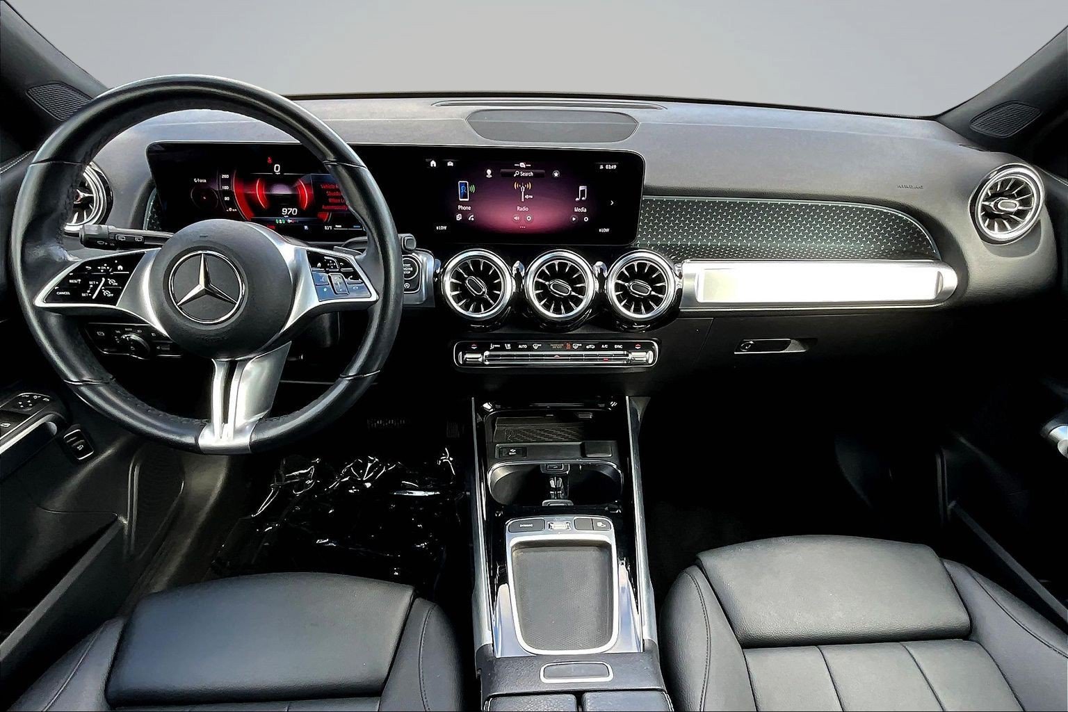 Used 2024 White Mercedes-Benz GLB 250 image 6