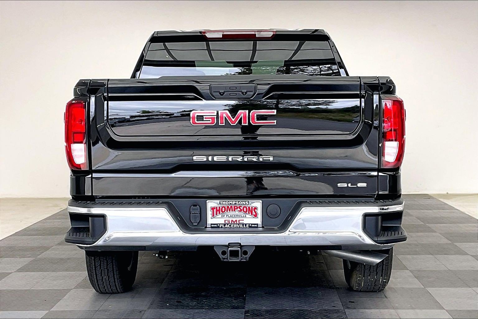 2026 GMC Sierra 1500 SLE - Photo 3
