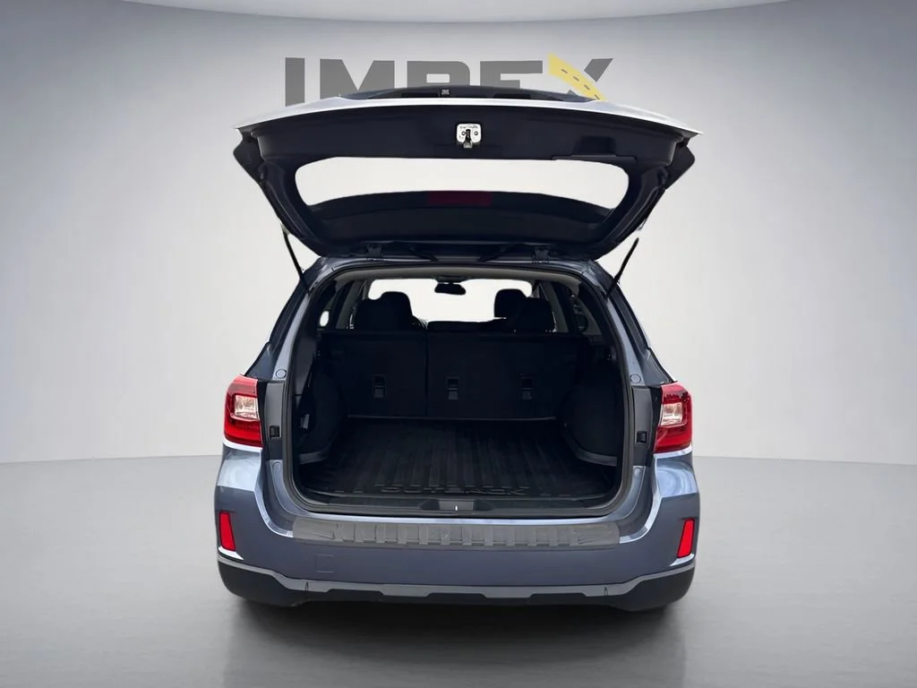 Used 2016 Blue Subaru 2.5i Premium image 27