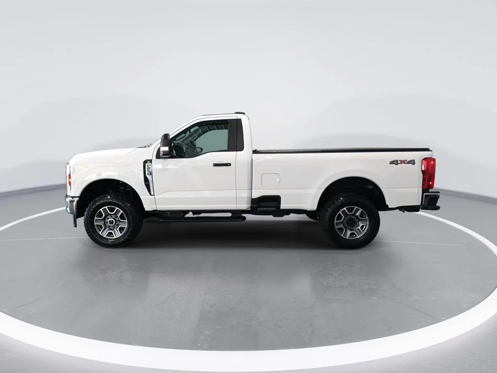 Used 2024 White Ford XL image 5