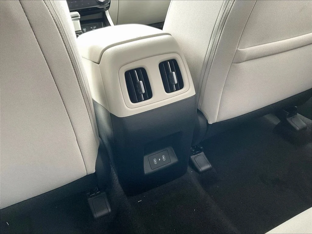 New 2026 White Hyundai SEL image 17