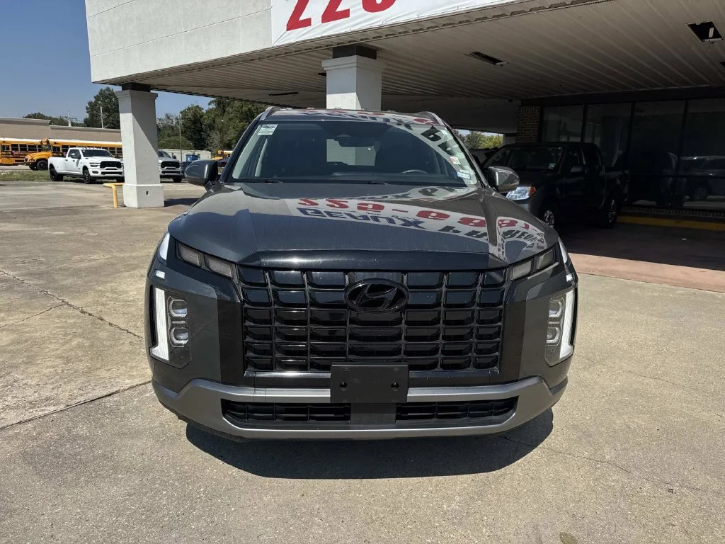 Used 2025 Gray Hyundai SEL image 2