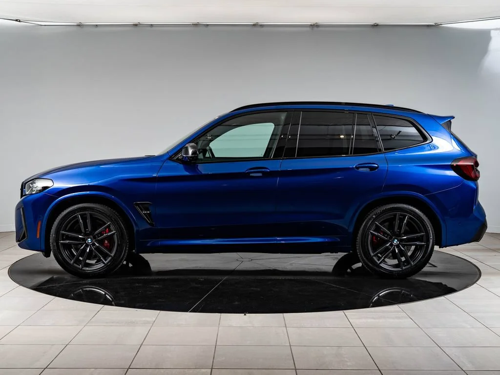 Used 2023 Marina Bay Blue Metallic BMW M image 5