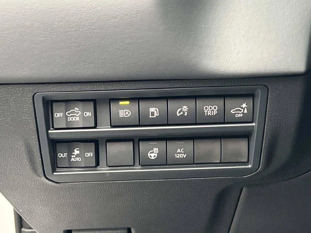 New 2026 Wind Chill Pearl Toyota Platinum i-FORCE MAX image 29
