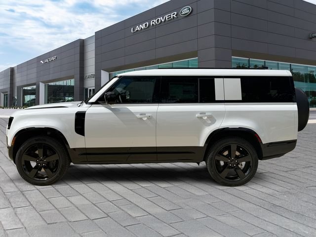 New 2026 Fuji White Land Rover X-Dynamic SE image 2