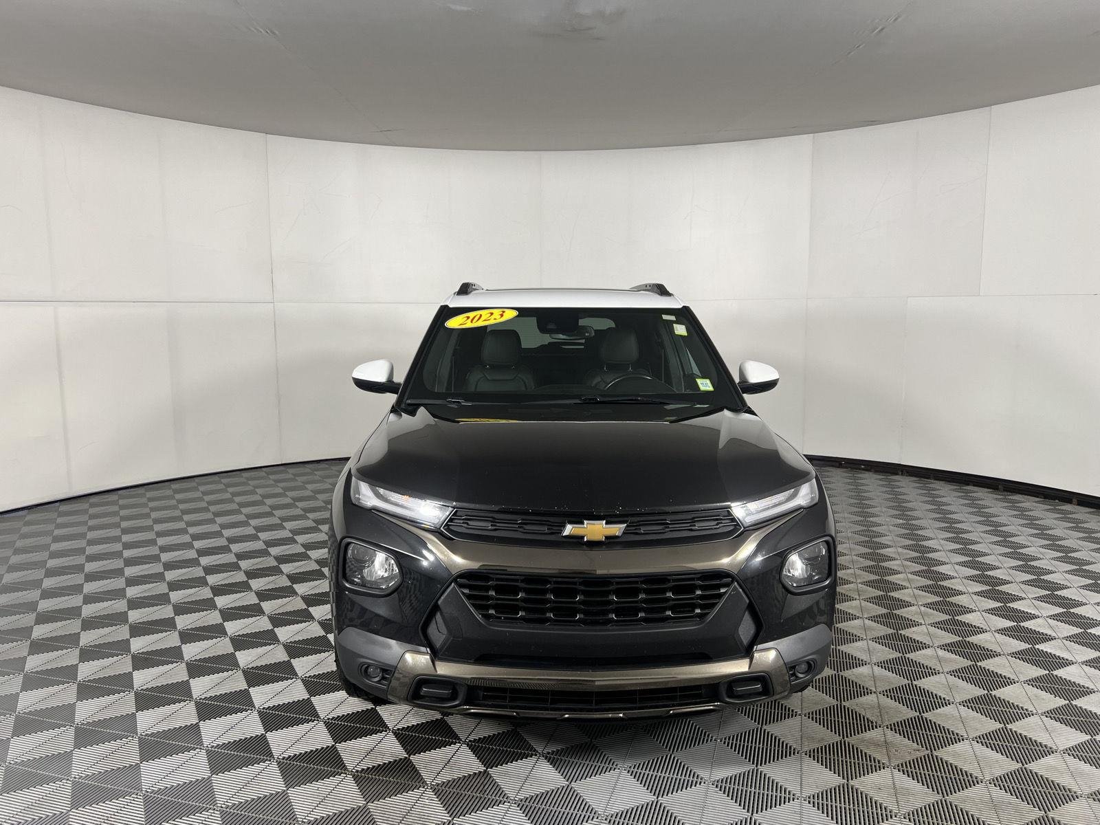 Used 2023 Mosaic Black Metallic Chevrolet ACTIV image 28