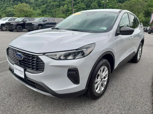 Used 2025 Silver Ford Active image 5