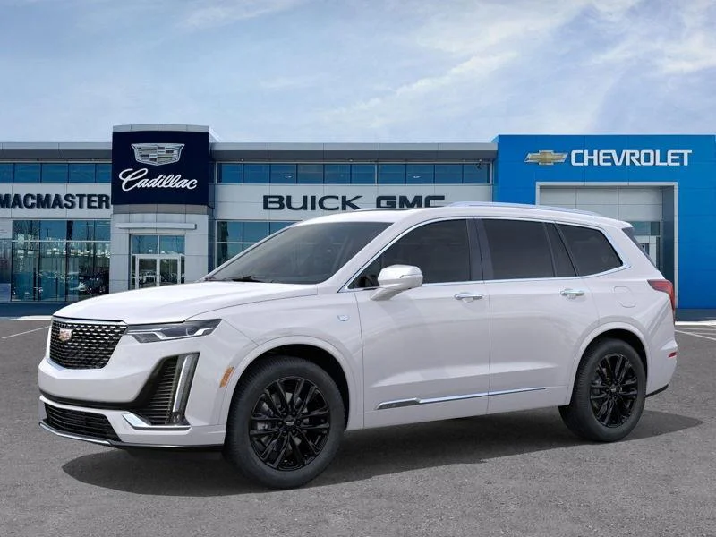 Used 2025  Cadillac Luxury image 2