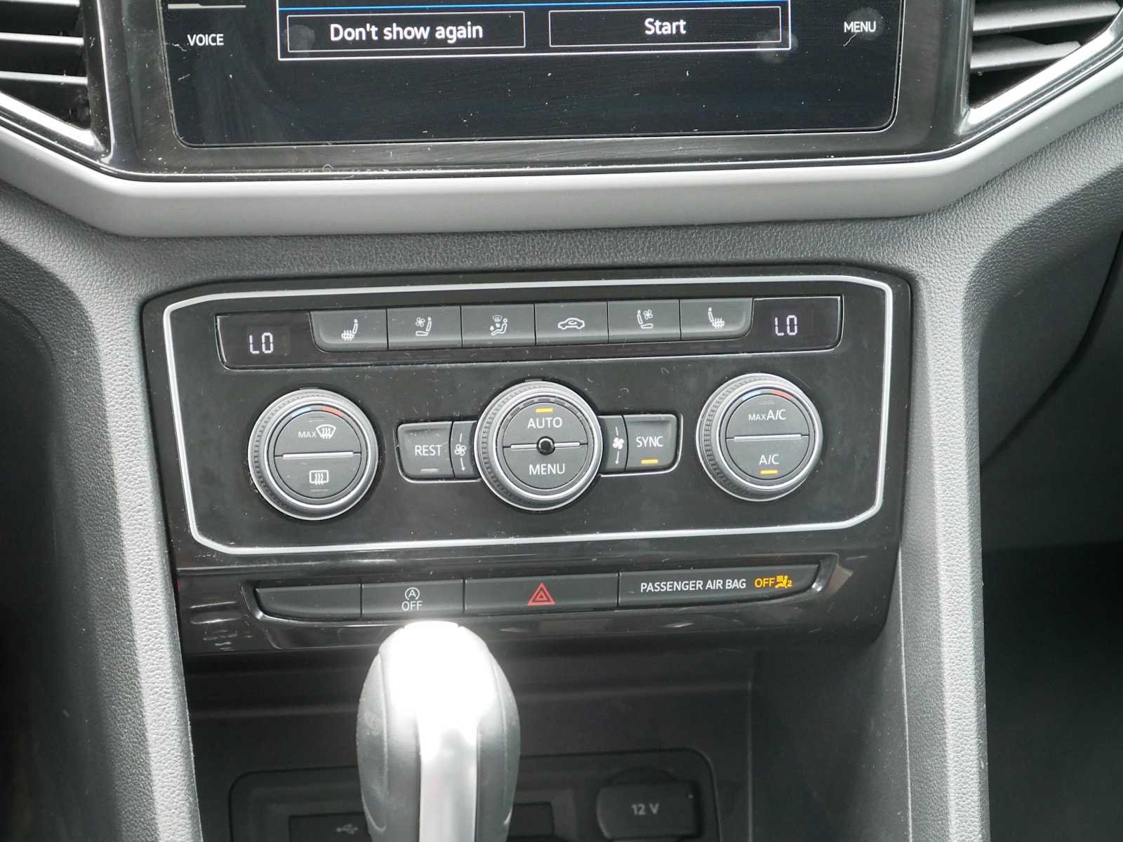 Used 2021 Pyrite Silver Metallic Volkswagen 3.6L V6 SEL Premium image 11