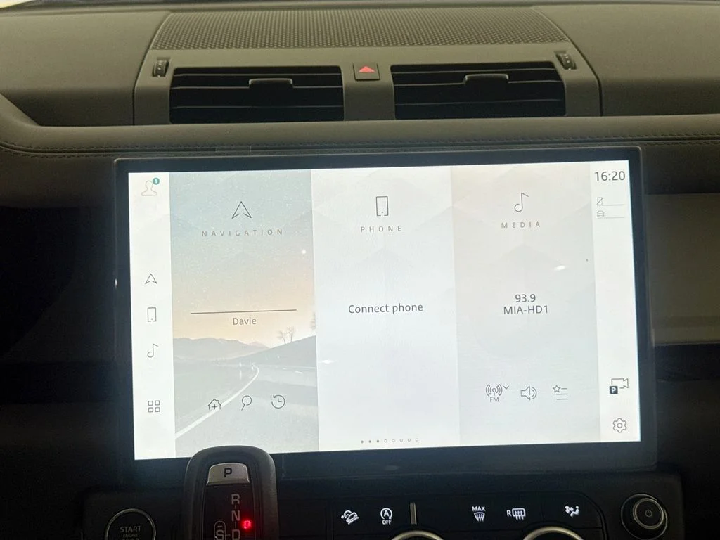 New 2026 Tasman Blue Land Rover X-Dynamic SE image 15