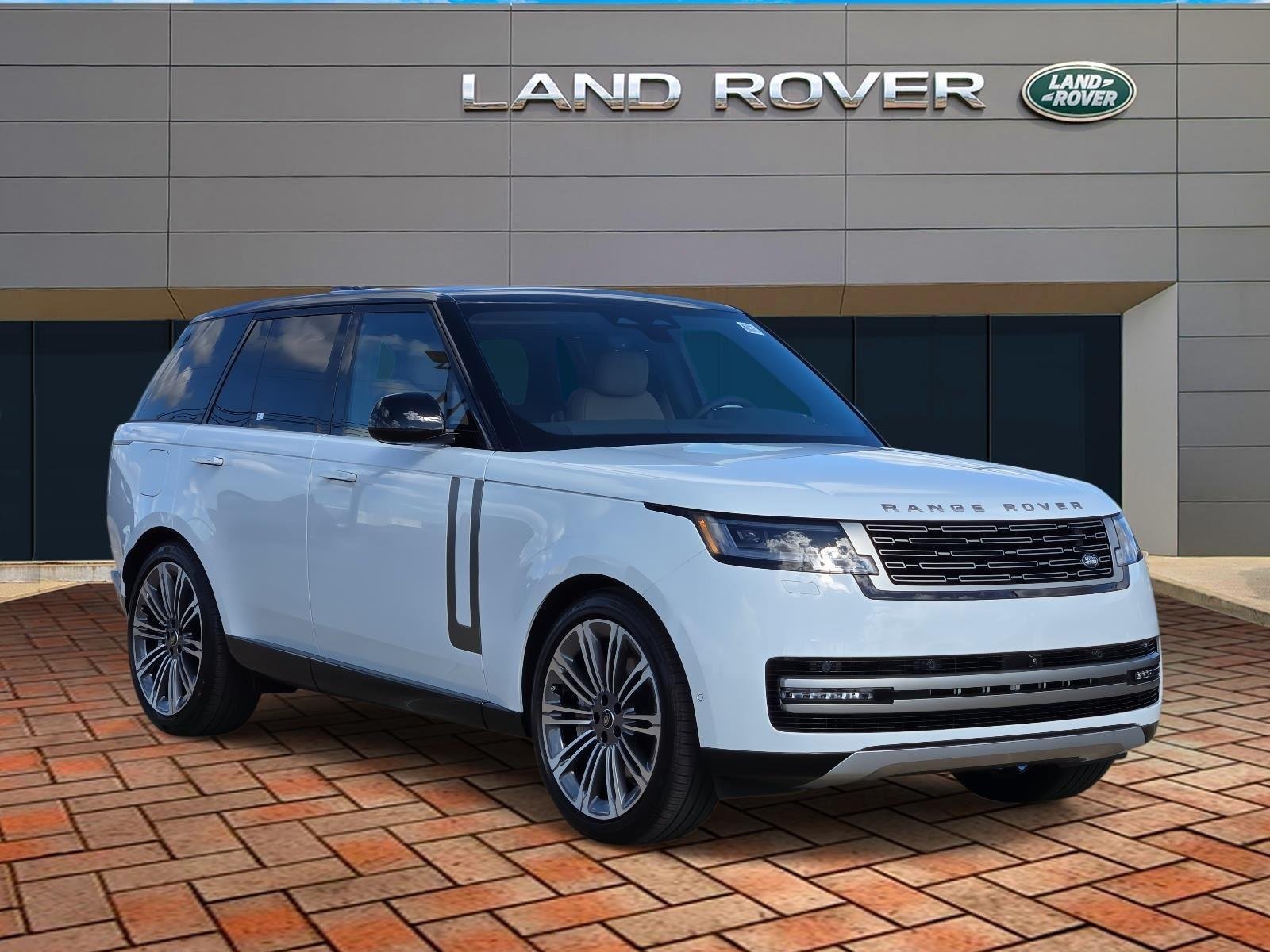 2025 Land Rover Range Rover SE