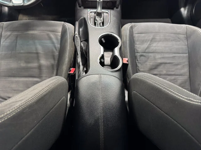 Used 2016 Oxford White Ford GT image 38