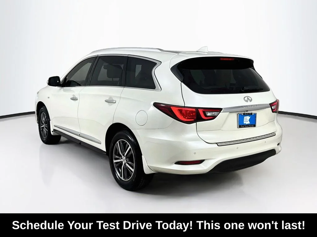 Used 2019 Majestic White INFINITI LUXE image 6