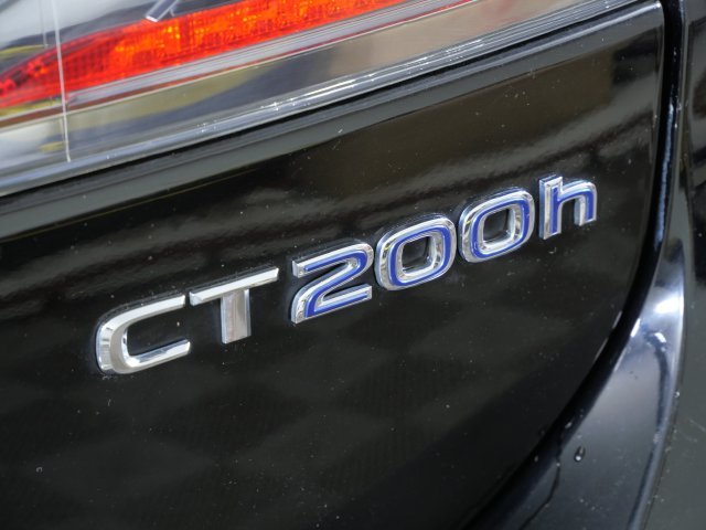 Used 2013 Black Lexus 200h image 10