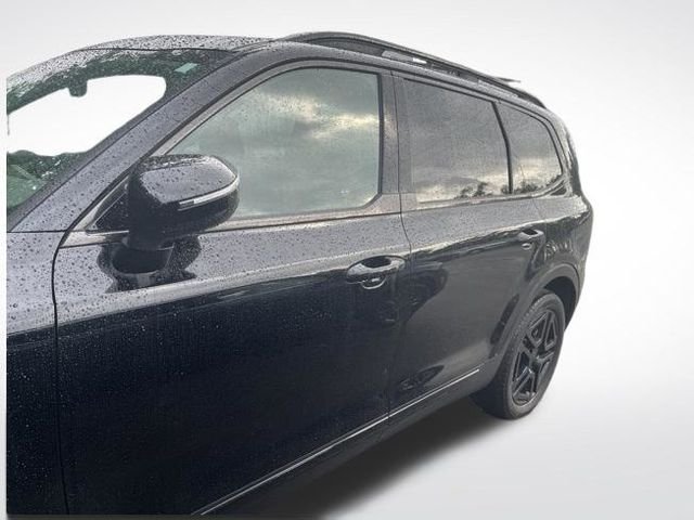 Used 2025 Ebony Black Kia EX X-Line image 8