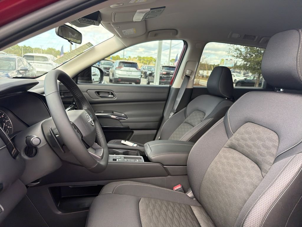 New 2026 Nissan Pathfinder SV 4D Sport Utility