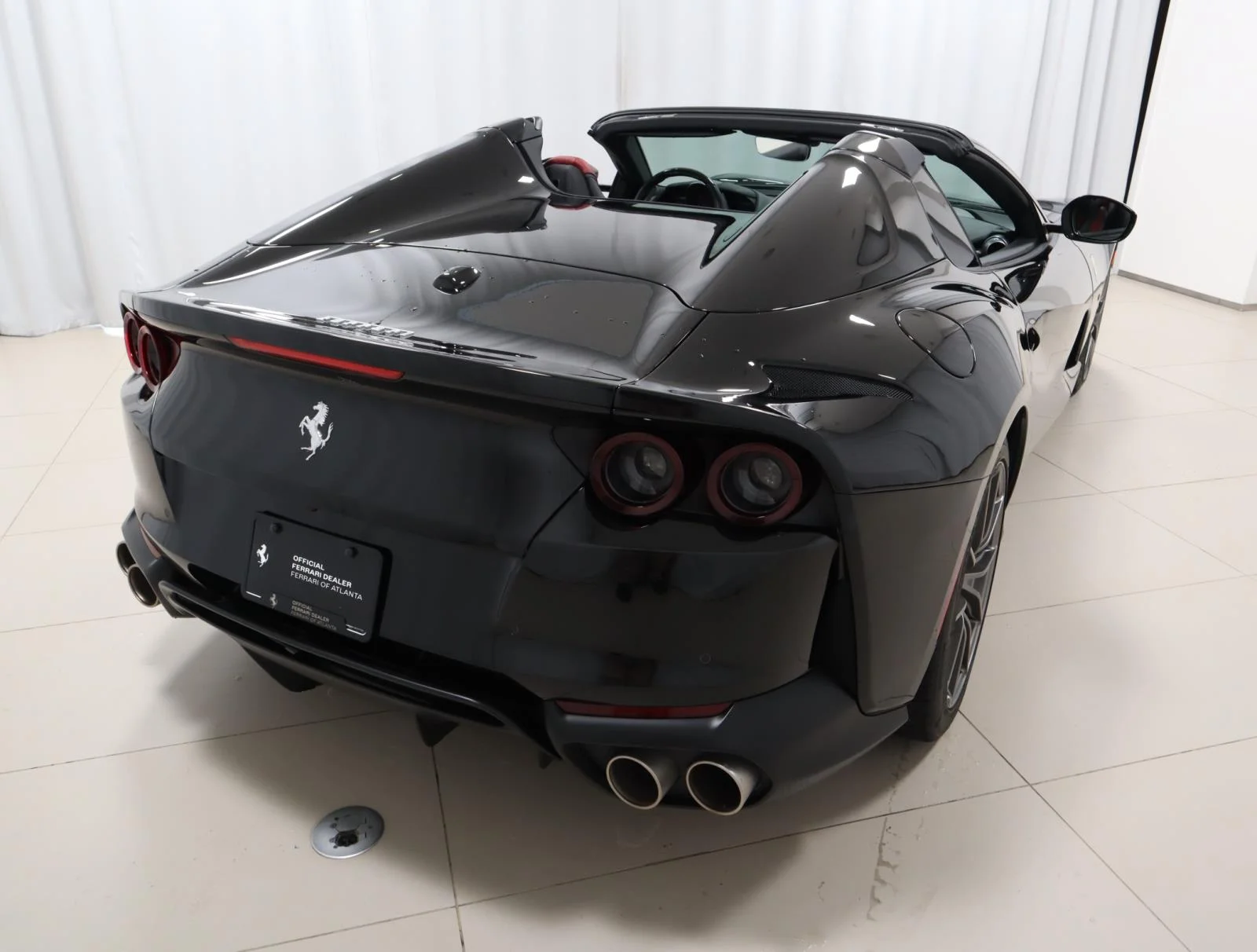 Used 2021 Nero Ferrari Convertible image 10