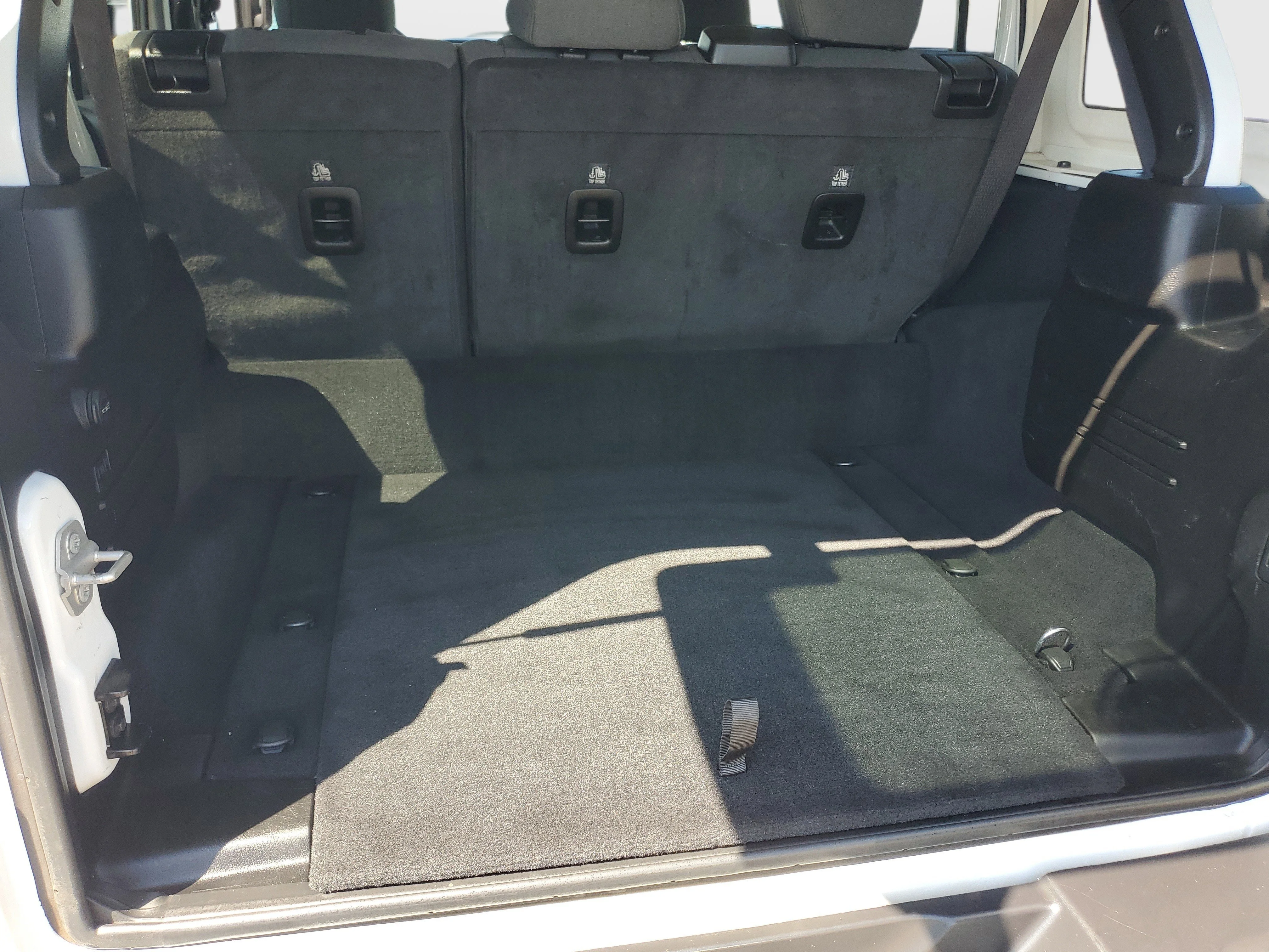Used 2024 White Jeep Sahara 4xe image 27