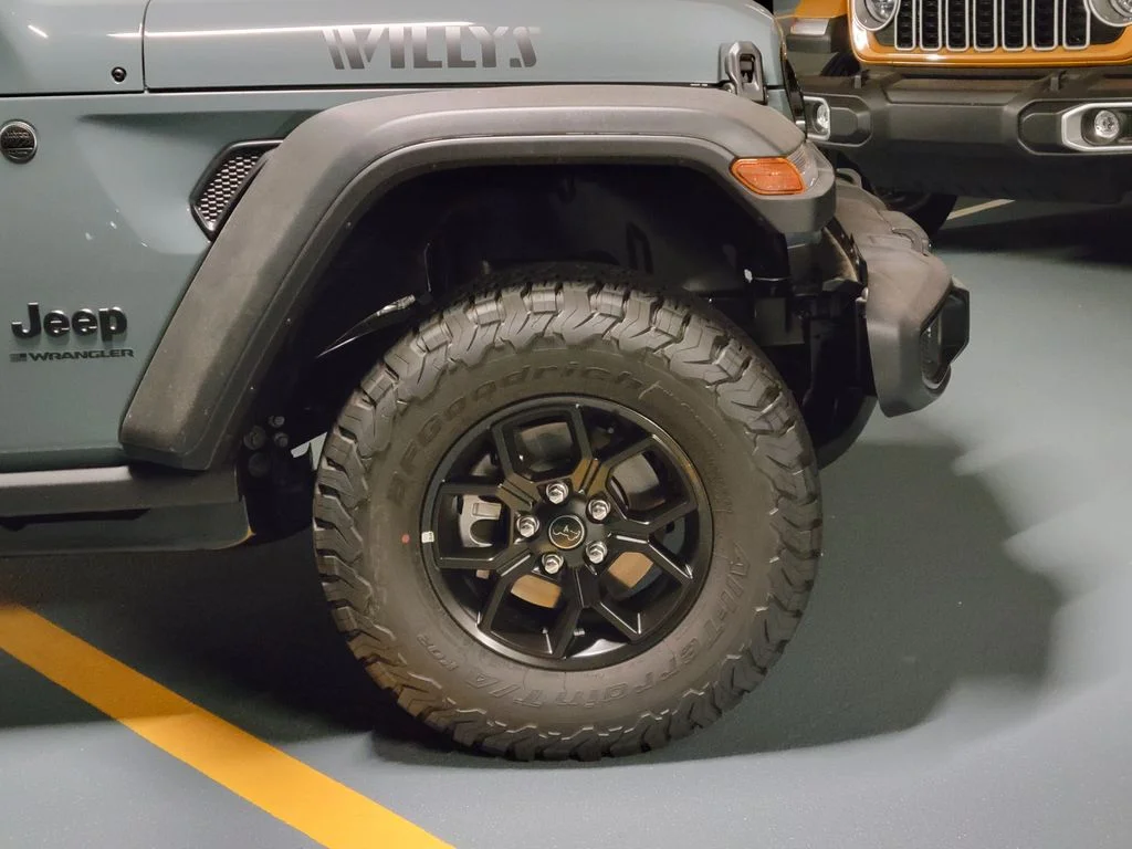New 2026 Anvil Clear-Coat Exterior Pain Jeep Willys image 23