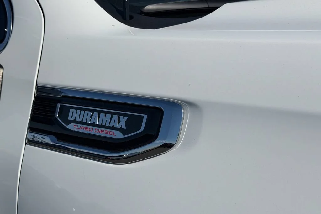 New 2026 Summit White GMC SLE image 5