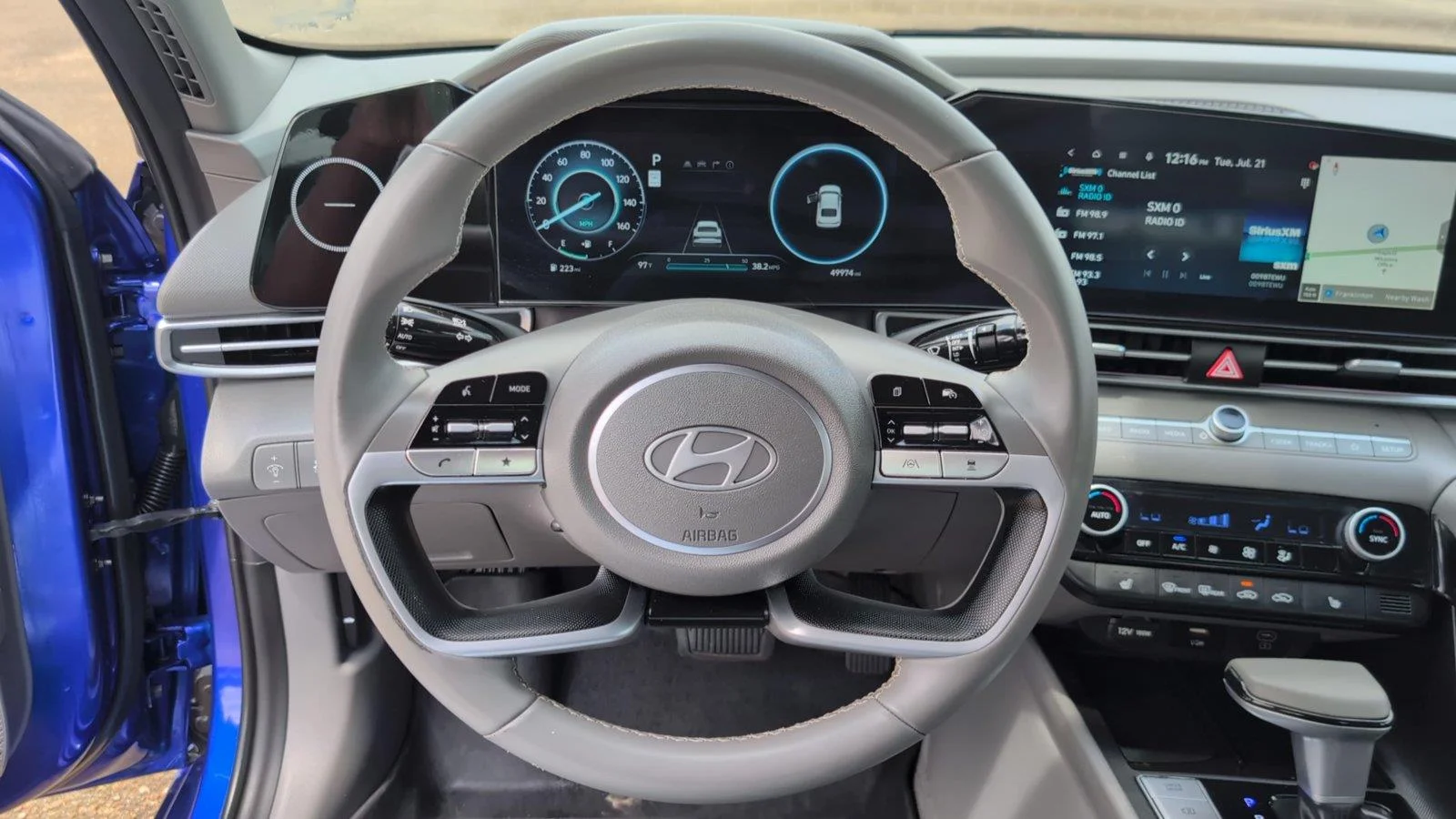 Used 2025 Intense Blue Hyundai SEL Convenience image 30