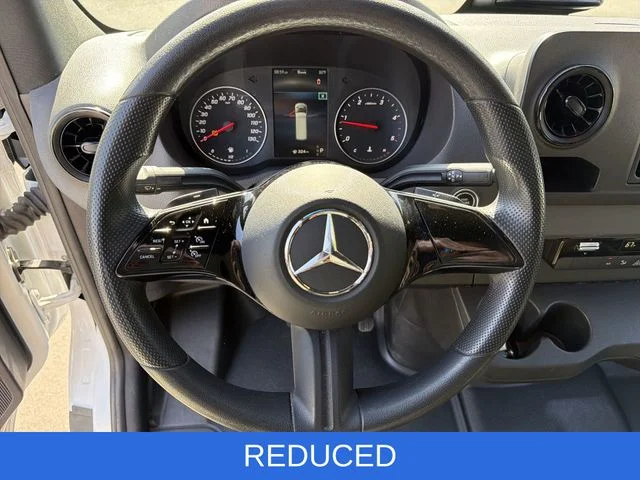 Used 2025 White Mercedes-Benz Cargo 144 WB image 19