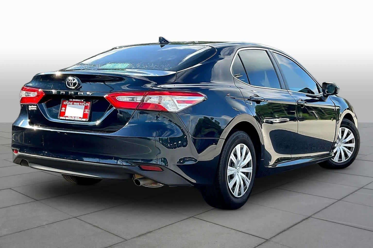 Used 2019 Galactic Aqua Mica Toyota L image 12
