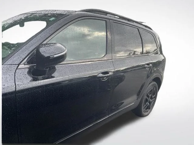 Used 2025 Black Kia EX X-Line image 8