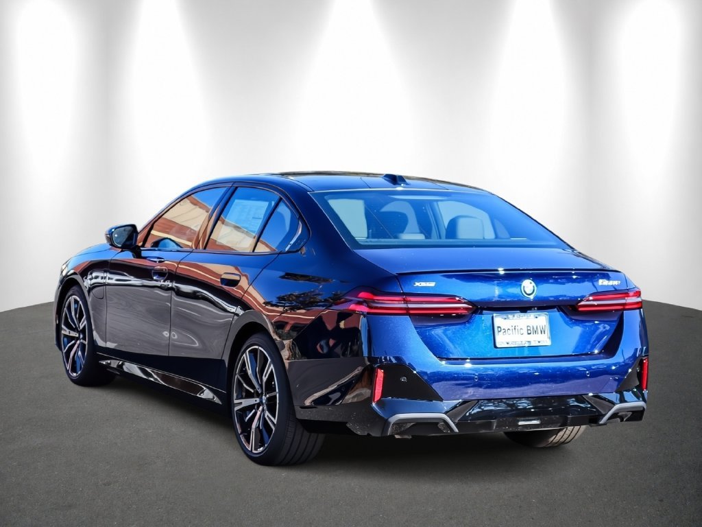 2027 BMW 5 Series photo 4