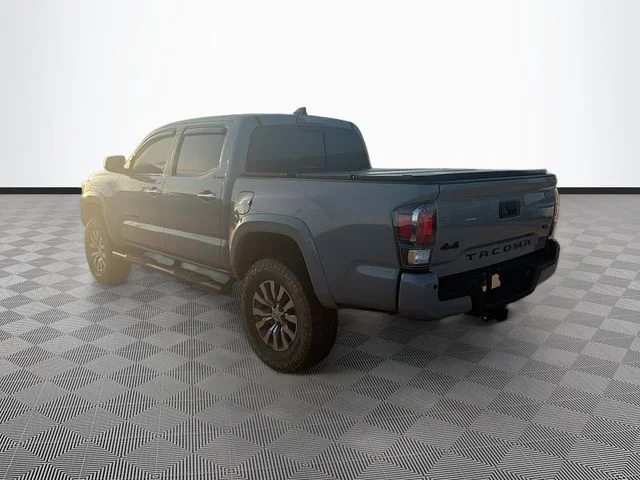 Used 2020  Toyota Limited image 5