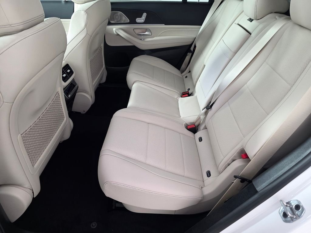 New 2026 Polar White Mercedes-Benz GLS 450 image 10