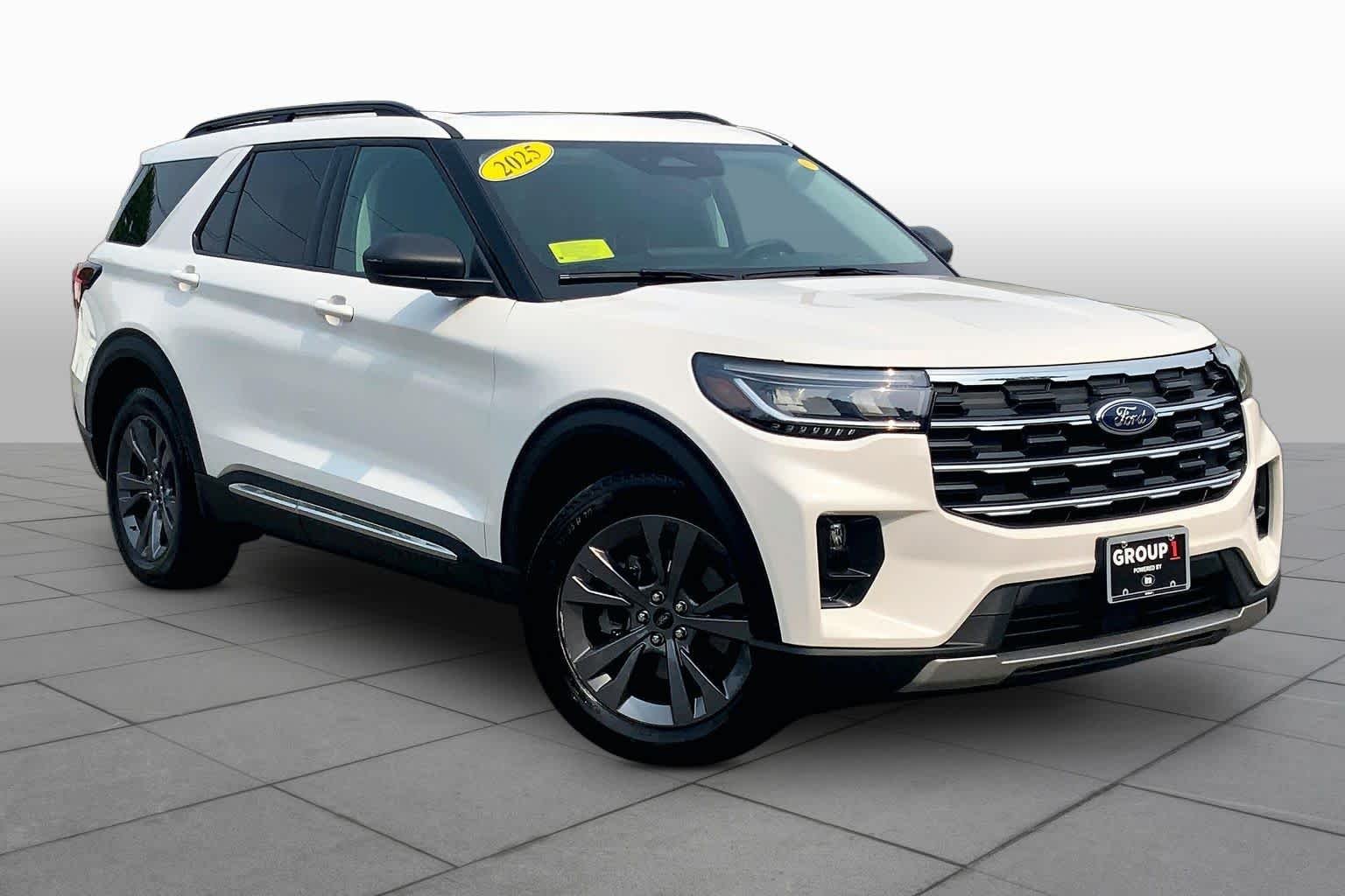 Used 2025 Star White Ford Active image 3