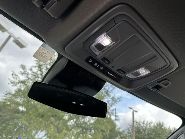 Used 2024 White GMC SLE image 22