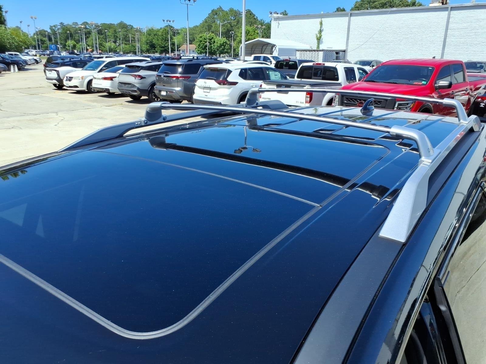 Used 2025 Super Black Nissan SL image 10
