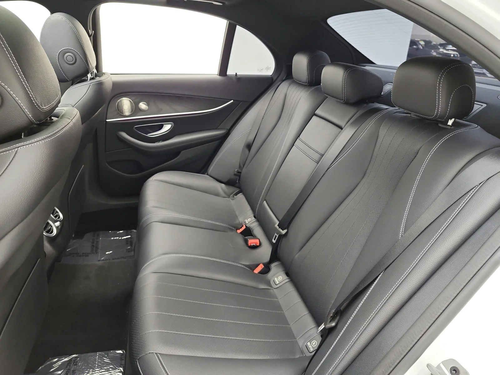 Certified Used 2023 Polar White Mercedes-Benz E 450 4MATIC® Sedan image 16