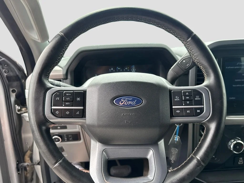Used 2025 Silver Ford XLT image 14